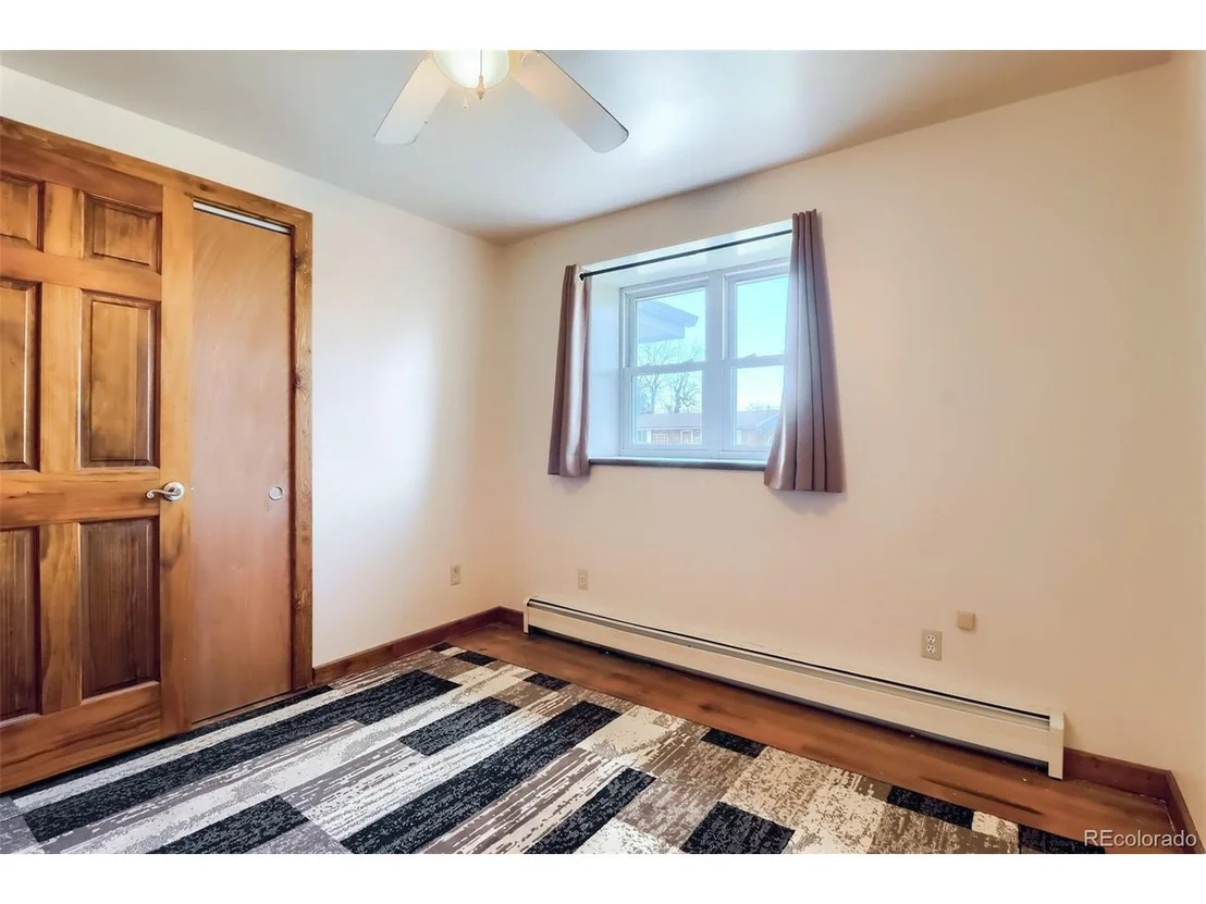 Photo of 4744 Dover St