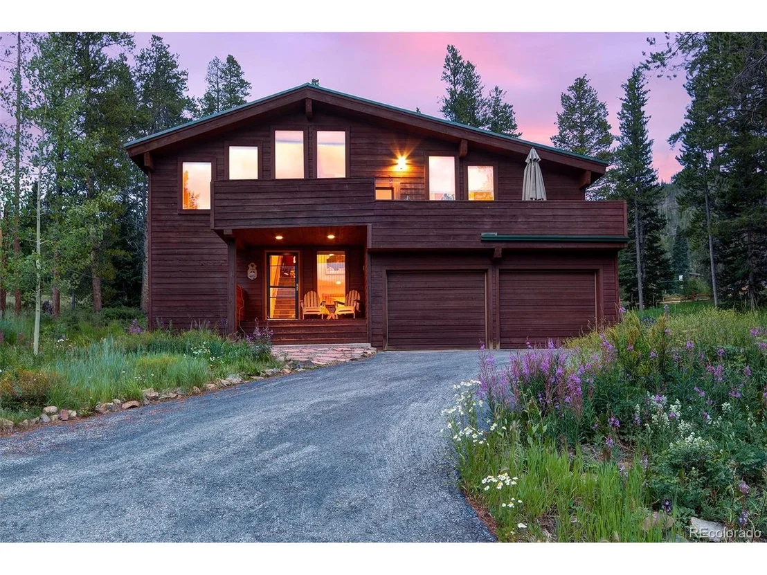 Photo of 212 Fairview Blvd