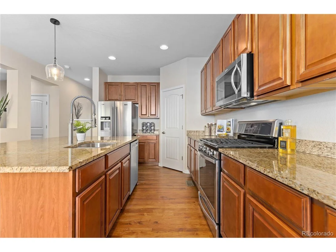 Photo of 381 Rainbow Ln