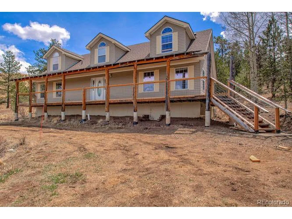 Photo of 370 Falcon Dr