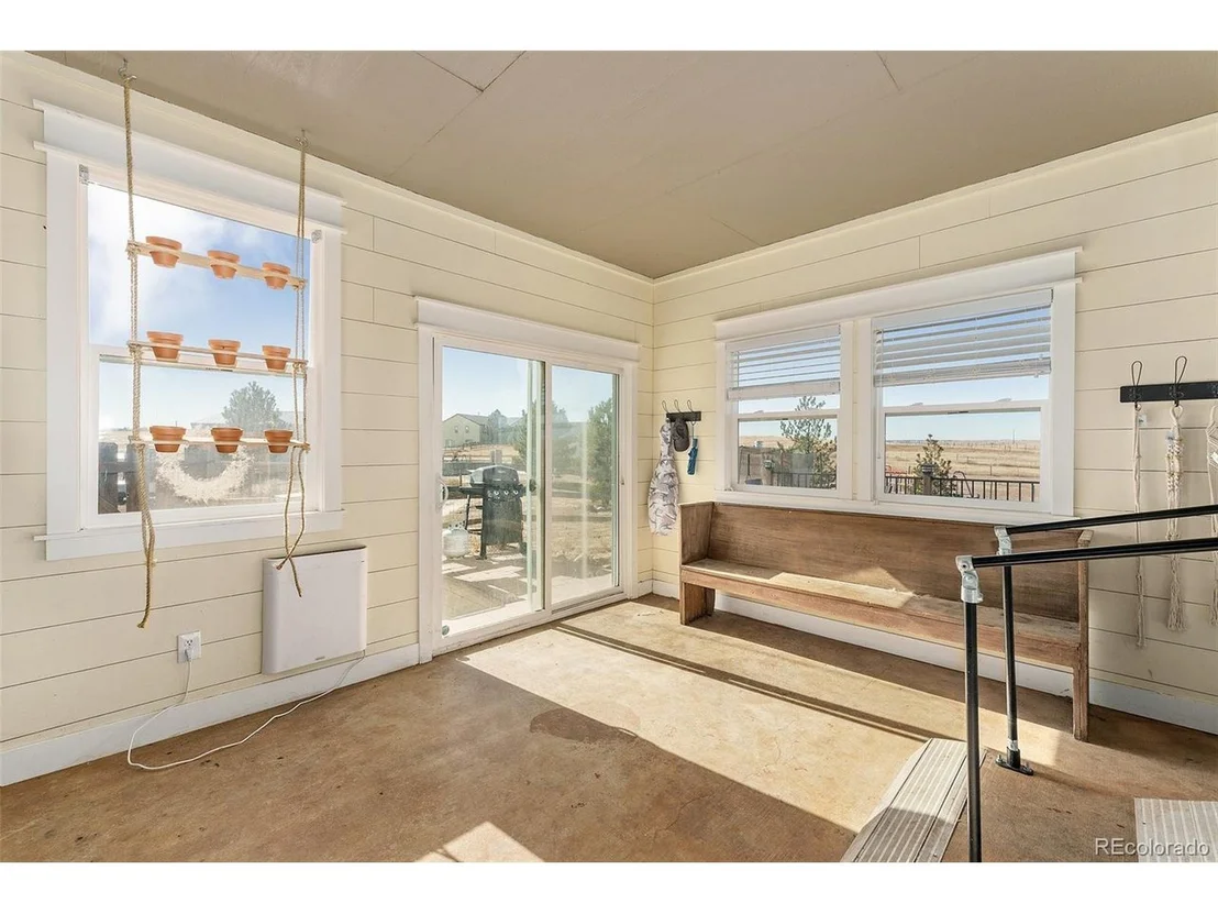 Photo of 7150 Sunset Ave