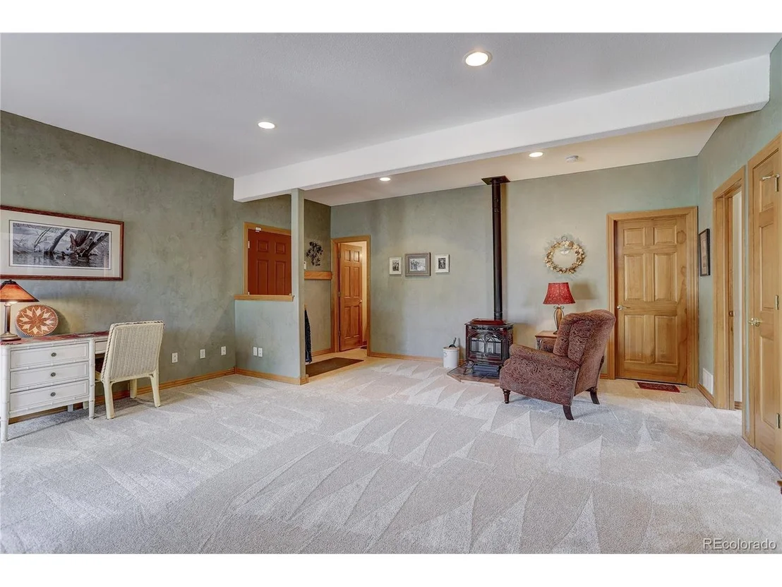 Photo of 109 Royal Ridge Dr