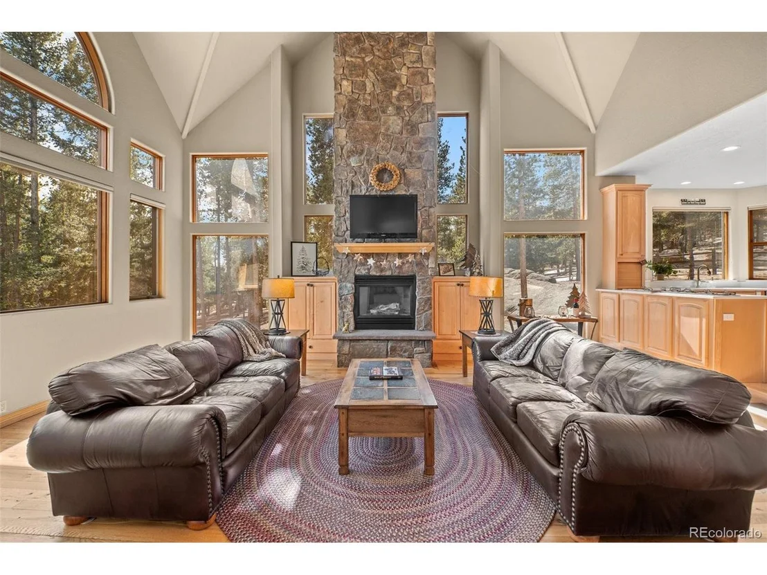 Photo of 11421 Belle Meade Dr