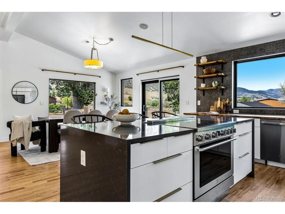 Photo of 5370 Pine Ridge Rd