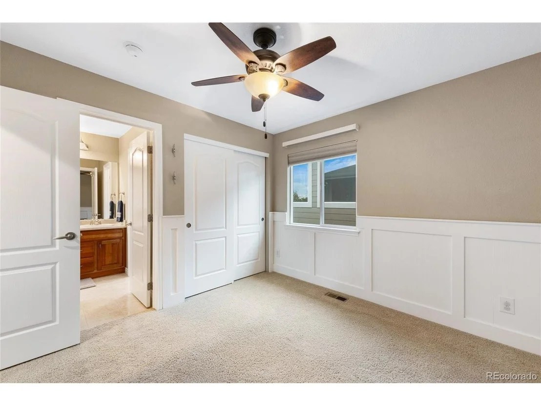 Photo of 10755 Glengate Cir