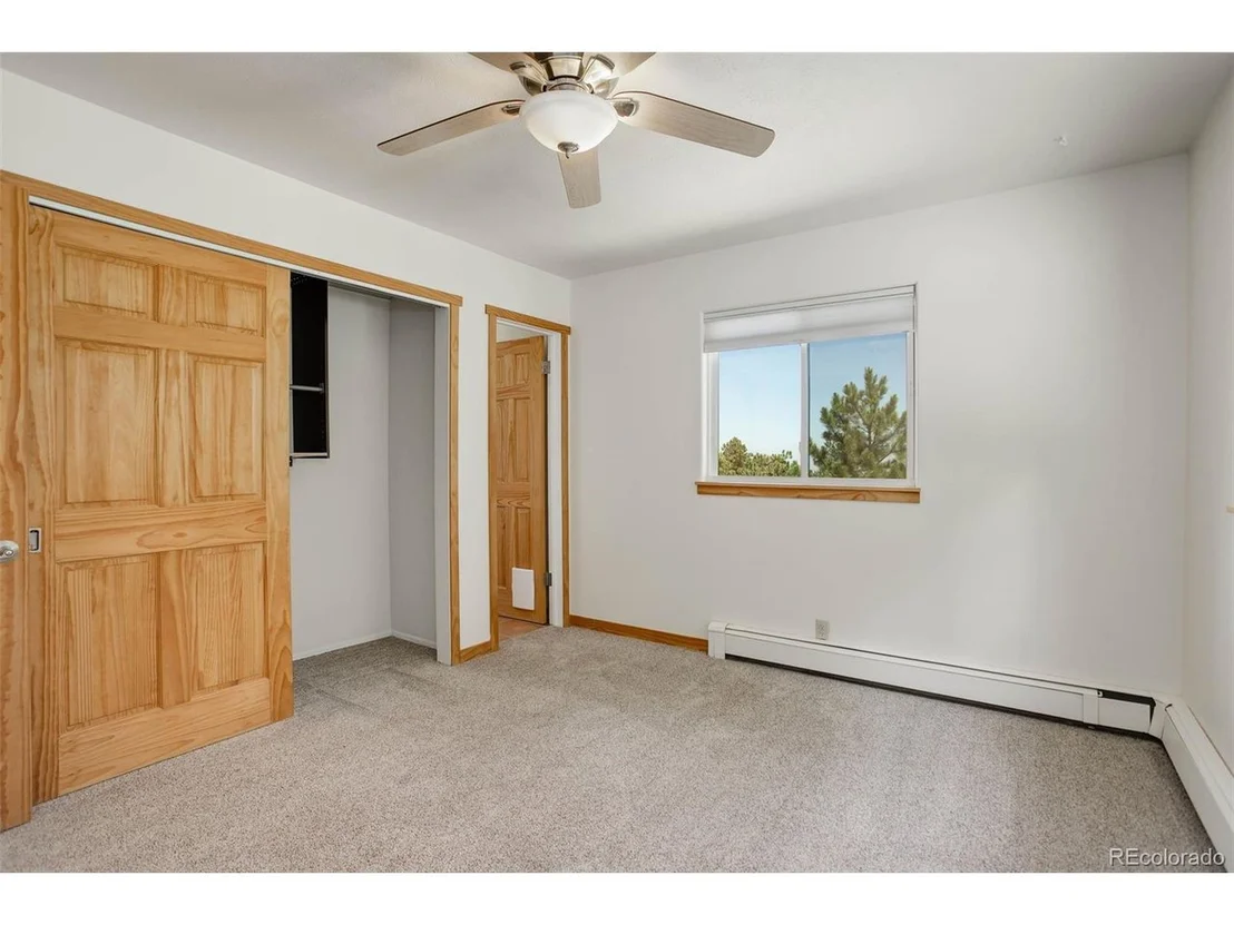 Photo of 586 Brook Rd