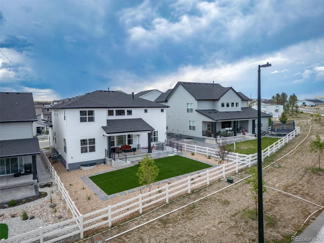 Photo of 5699 Amarosa Dr
