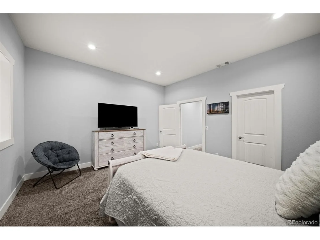 Photo of 24978 Red Cloud Dr