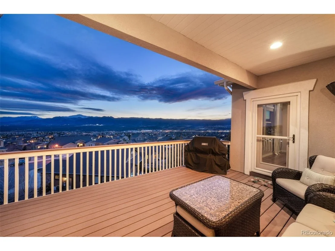 Photo of 215 Kettle Valley Way