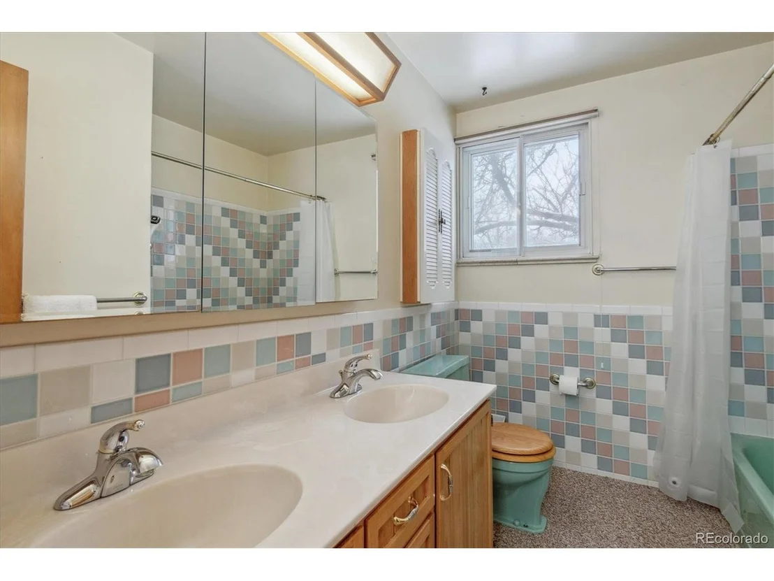 Photo of 3142 Troy St