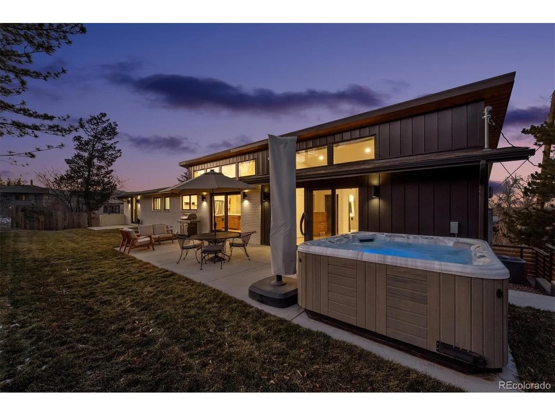 Photo of 14800 Foothill Rd