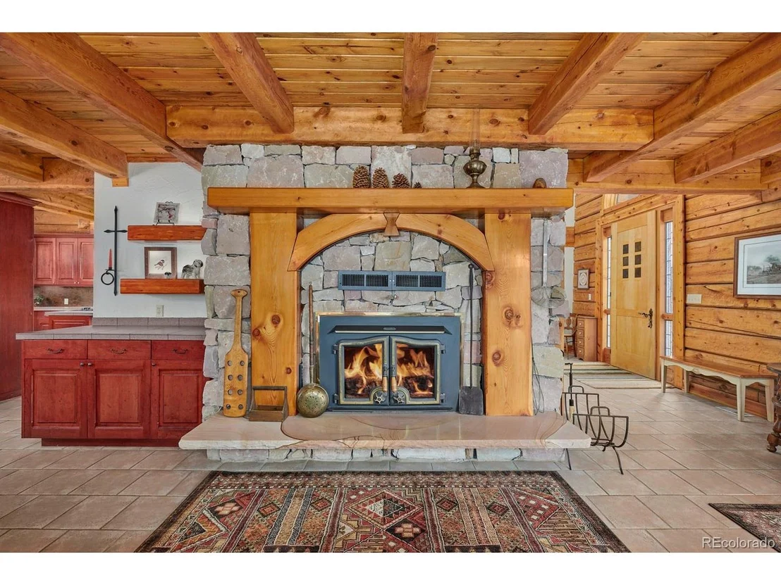 Photo of 2847 Ridge