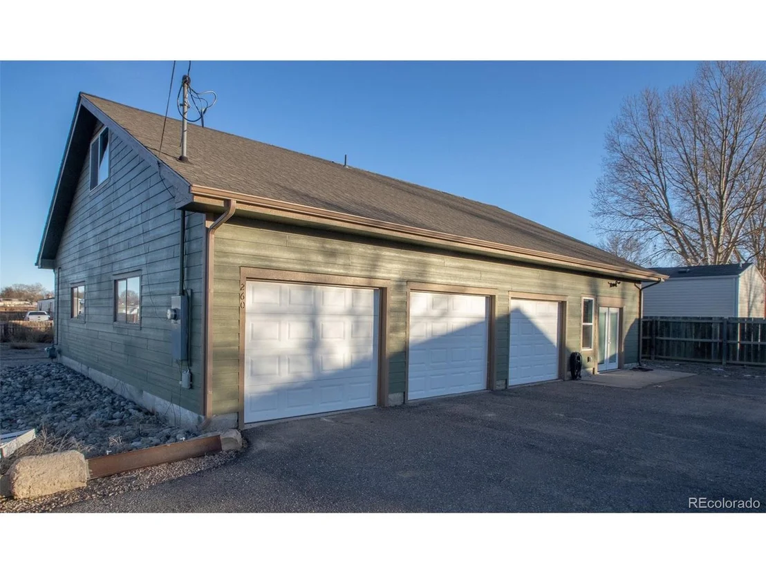 Photo of 260 4th Ave