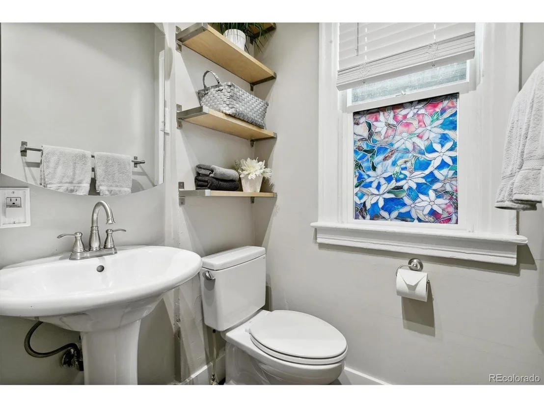 Photo of 1815 W 38th Ave