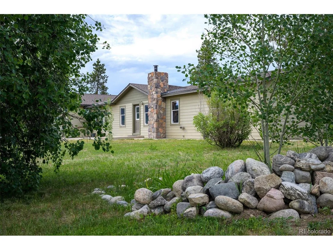 Photo of 327 County Road 5212