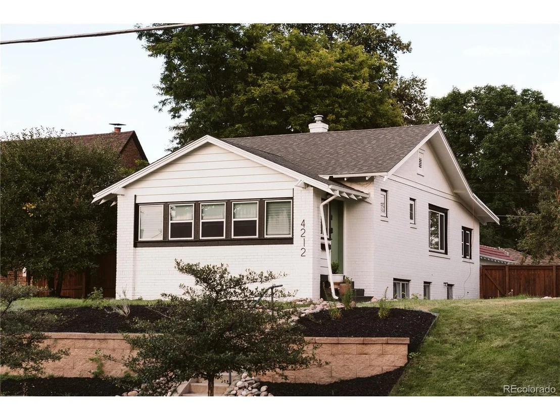 Photo of 4212 Lowell Blvd
