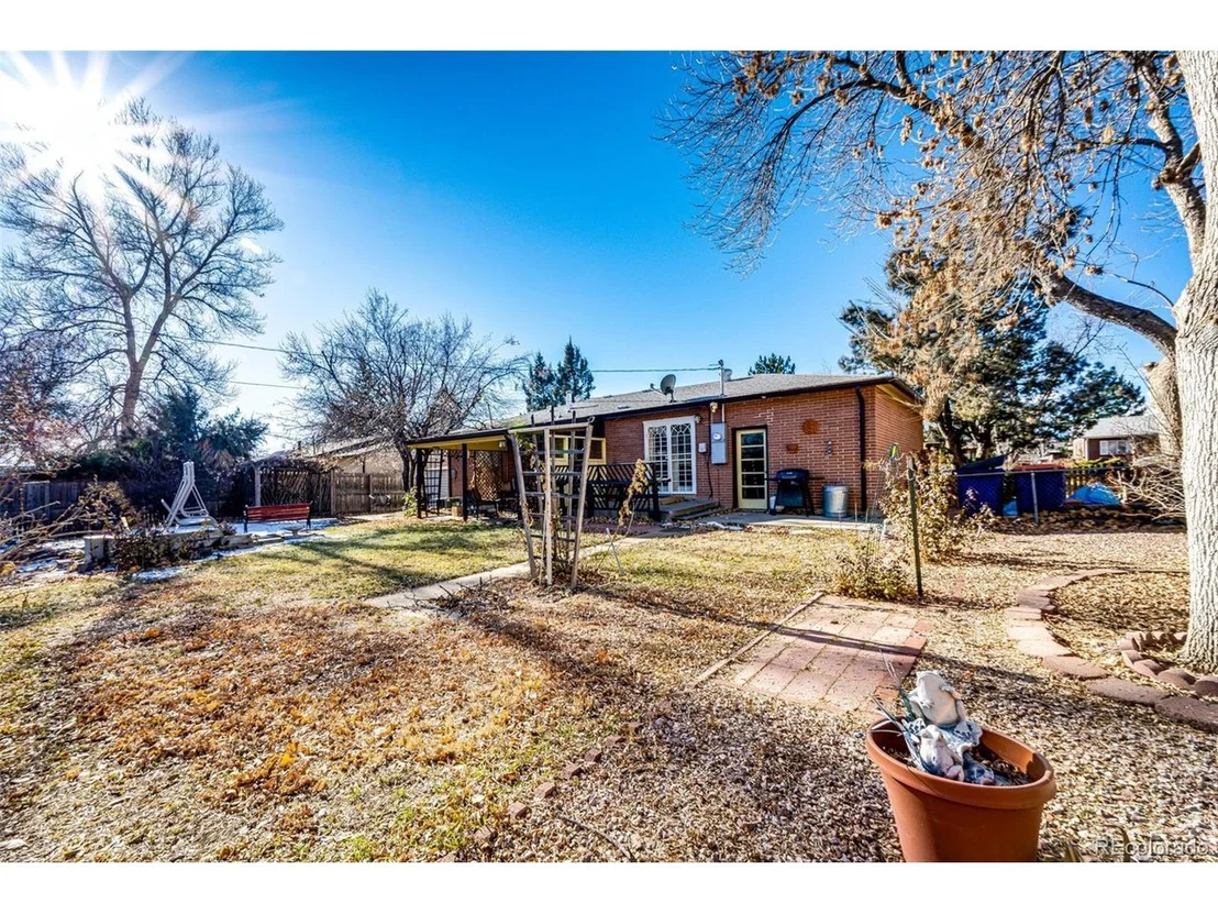 Photo of 6584 Kline St