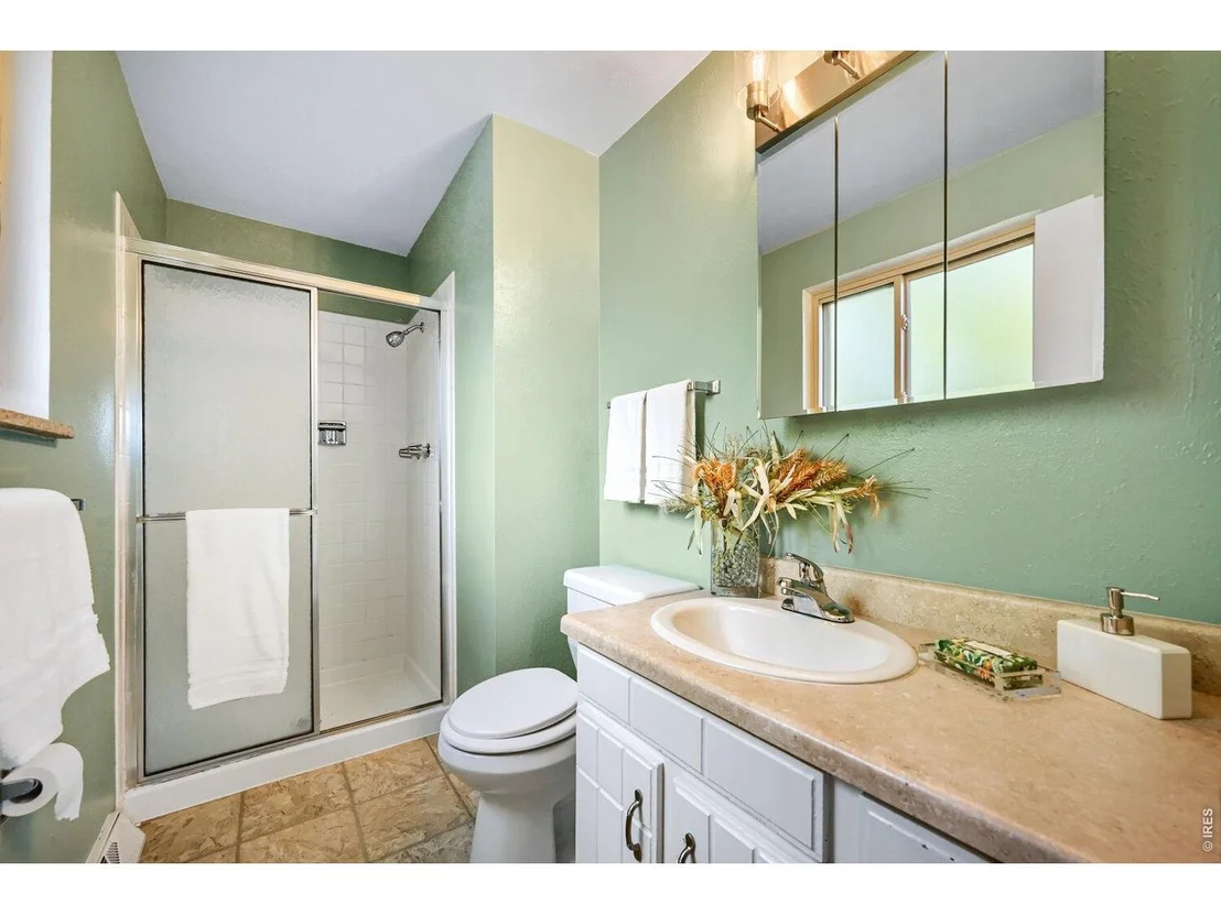 Photo of 4848 Fairlawn Cir