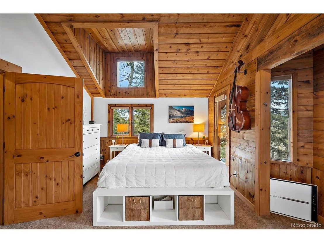 Photo of 489 Circle Dr