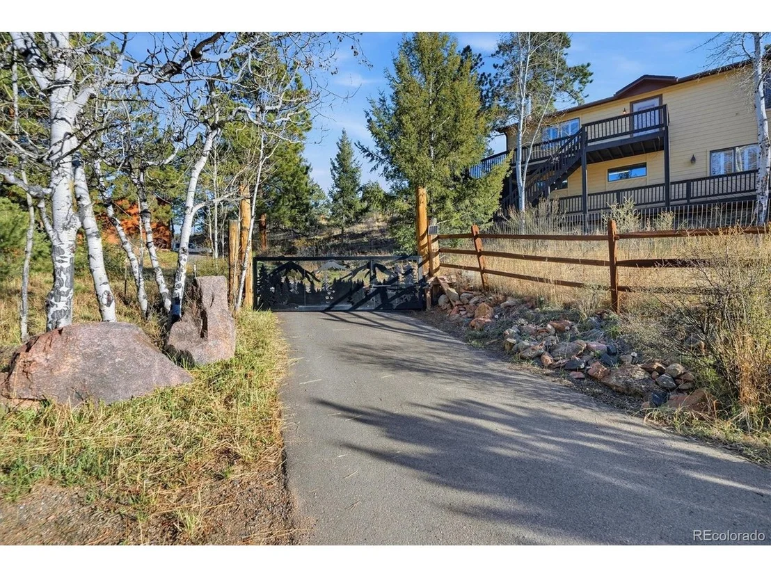 Photo of 33799 Warren Rd