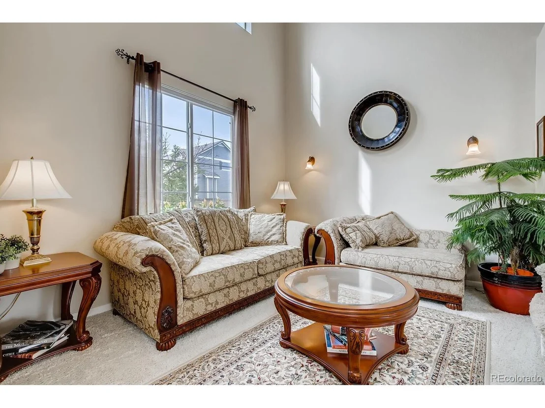Photo of 10551 Laurelglen Cir