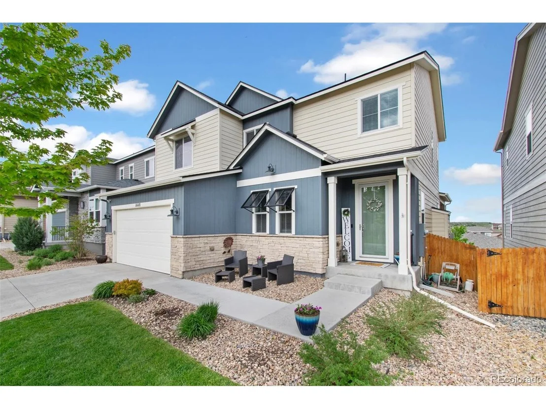 Photo of 1668 Ghost Dance Cir