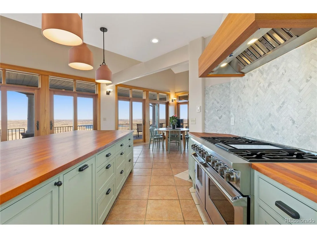 Photo of 11683 Pointe View Dr