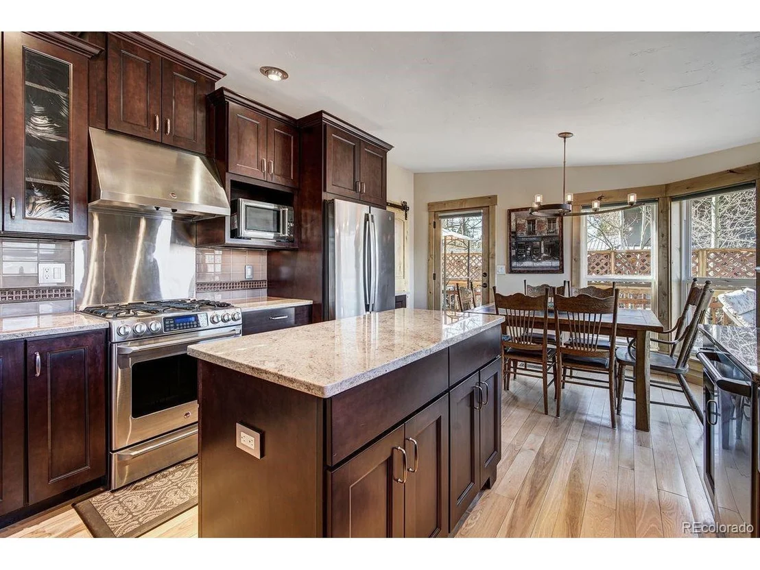 Photo of 379 Hummingbird Cir