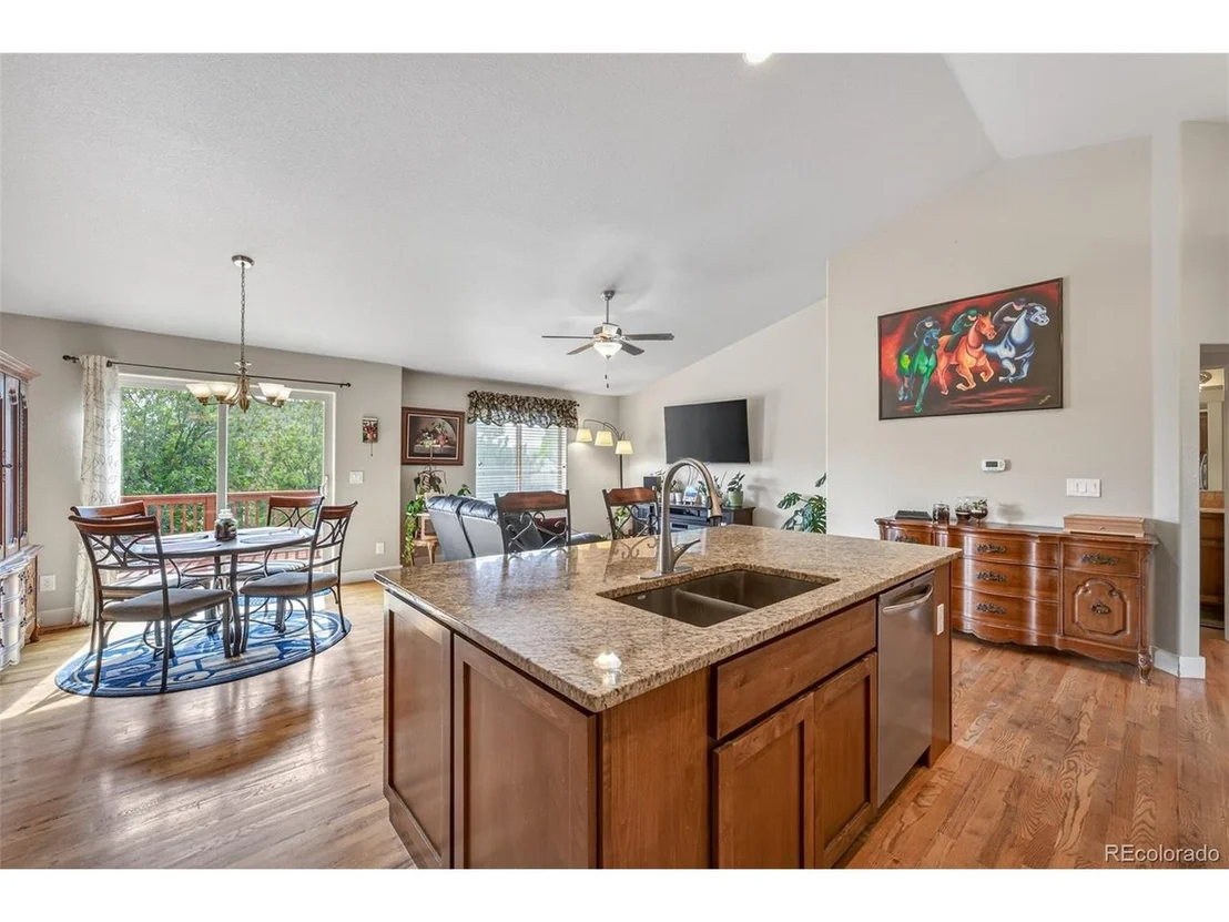 Photo of 884 Cliffrose Way