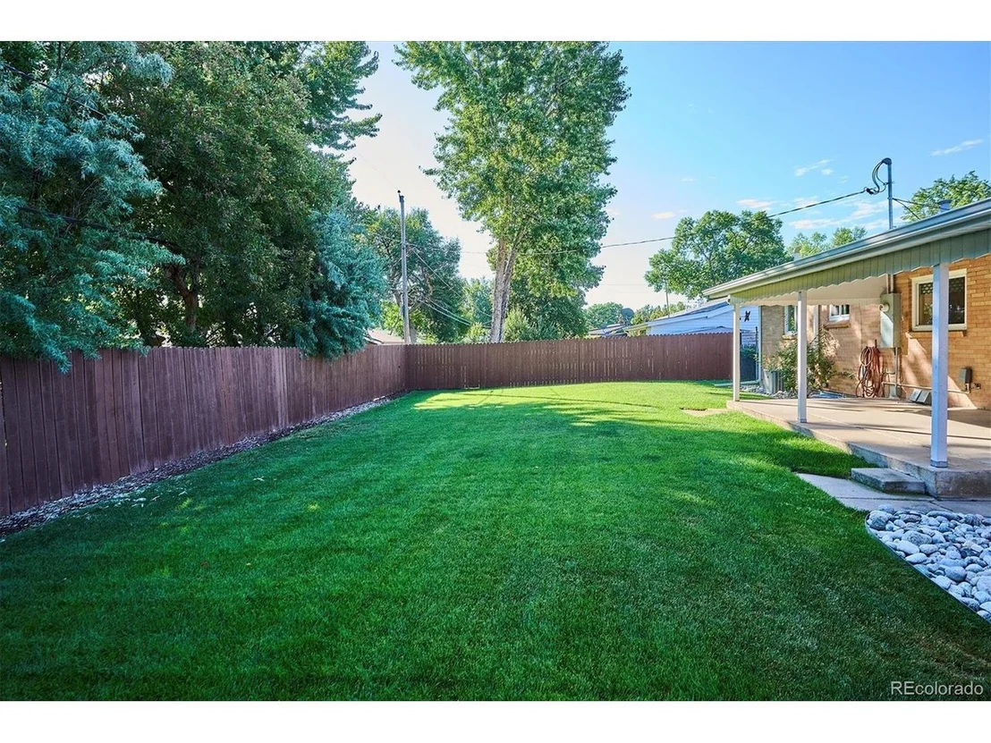 Photo of 6095 Johnson Way