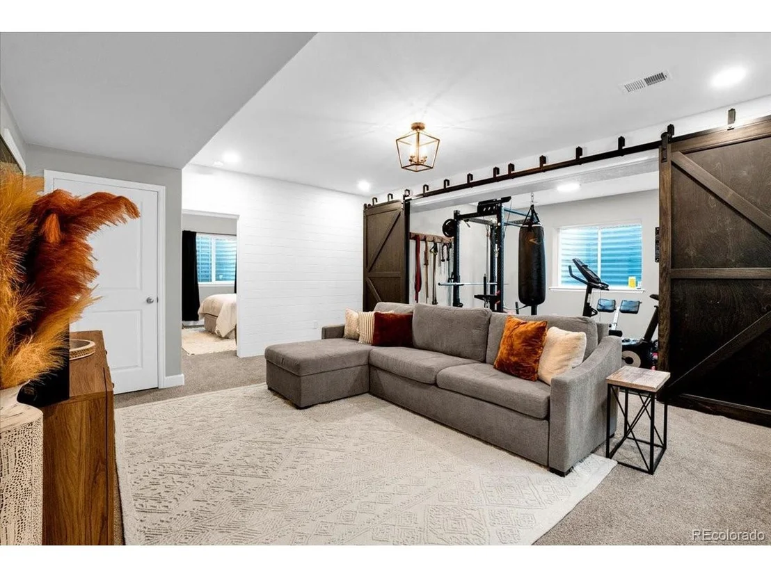 Photo of 970 White Leaf Cir