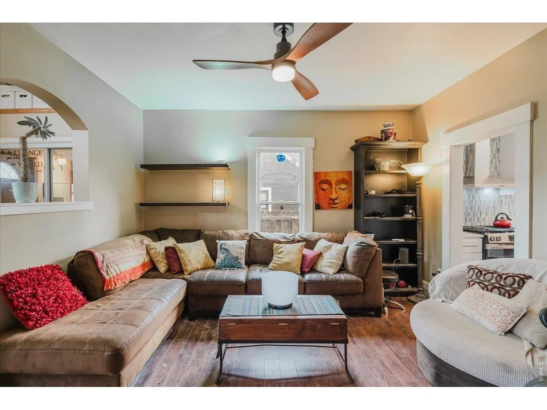 Photo of 443 Baker St