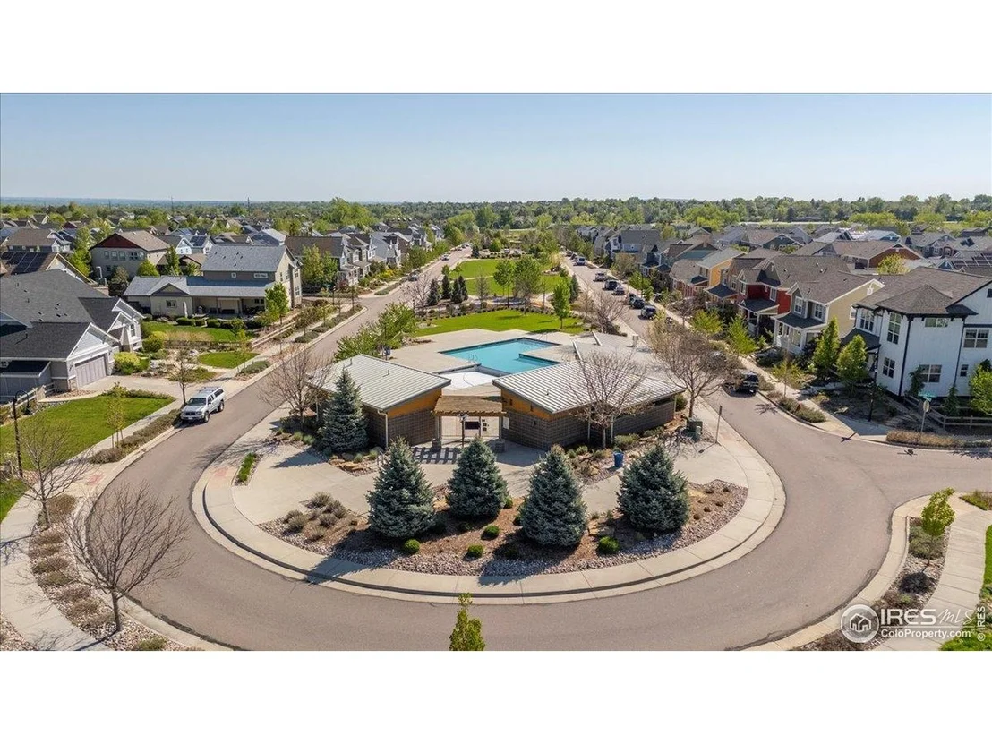 Photo of 2827 Twin Lakes Cir