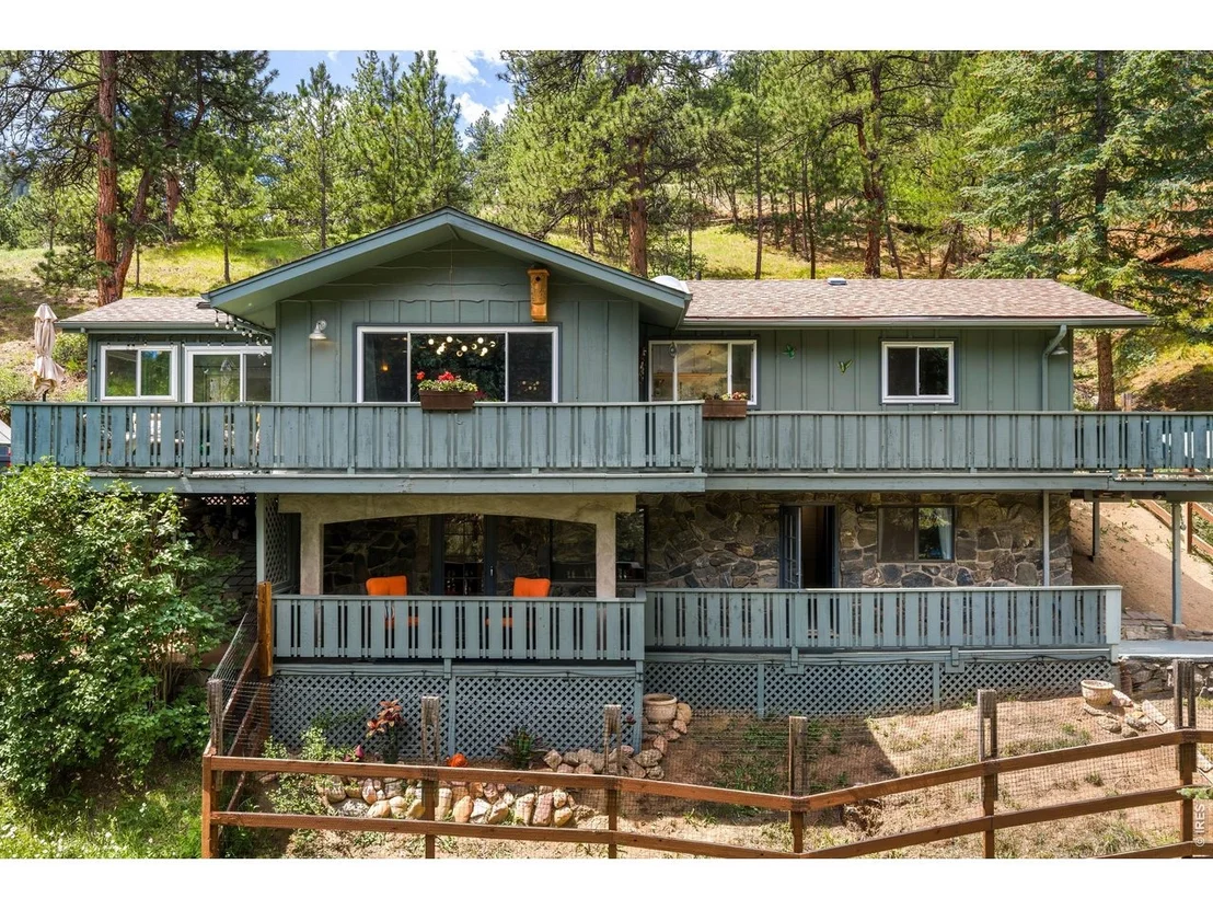 Photo of 1155 Wagonwheel Gap Rd