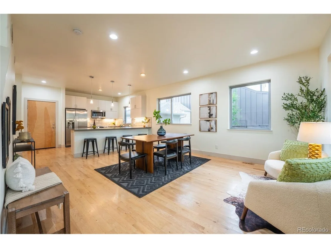 Photo of 6892 Juniper Ct