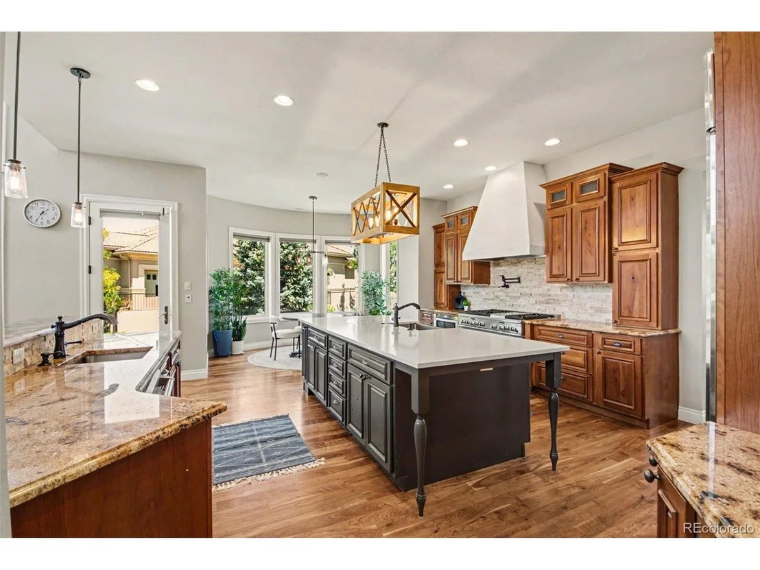 Photo of 15501 Fairway Dr