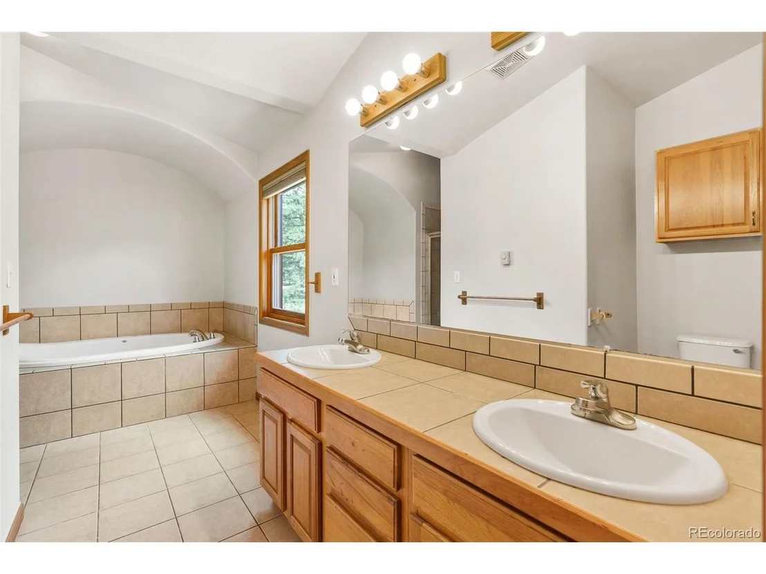 Photo of 16468 Ouray Rd