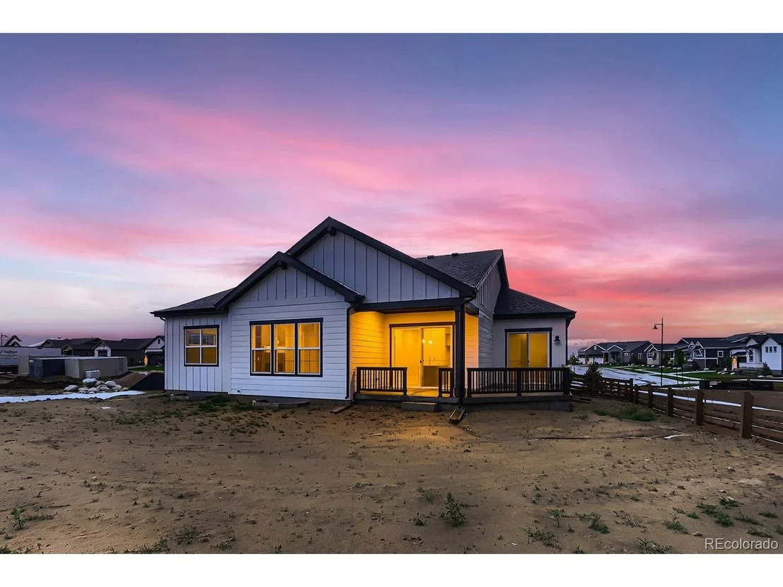 Photo of 895 Quarry Cir