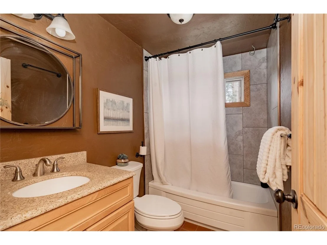 Photo of 297 Circle Dr