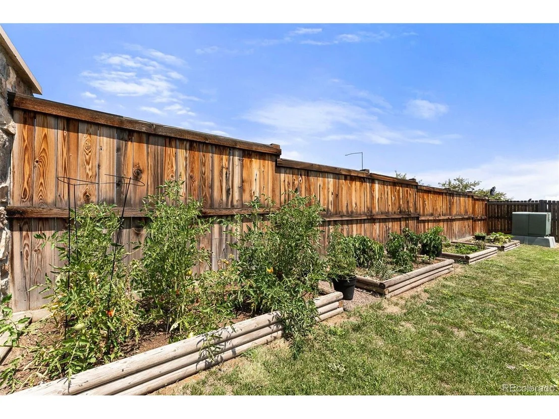 Photo of 4547 E 95th Dr