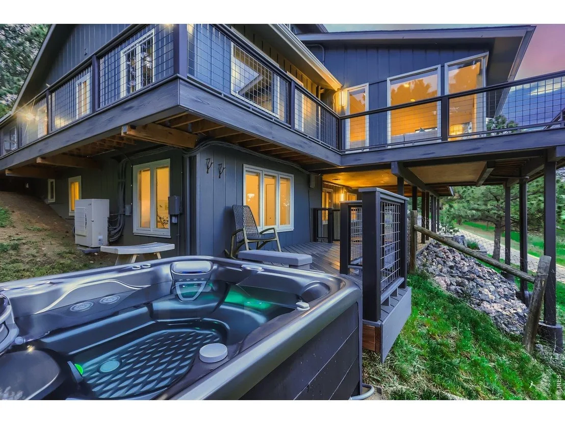 Photo of 252 Pine Tree Ln
