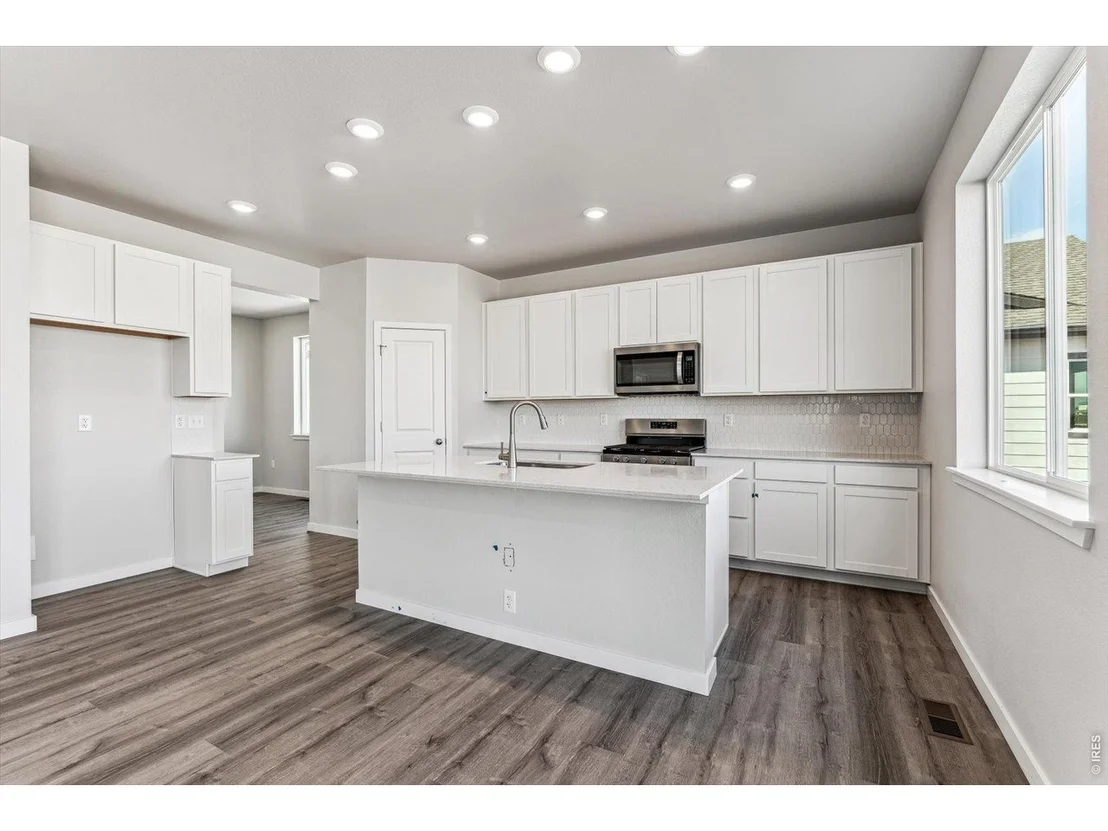 Photo of 814 Kettlepond Way