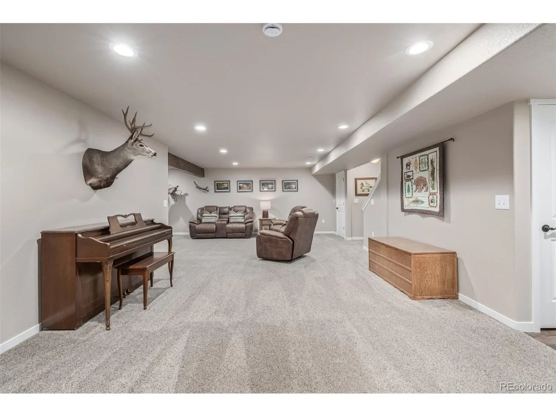 Photo of 215 Dee Rd