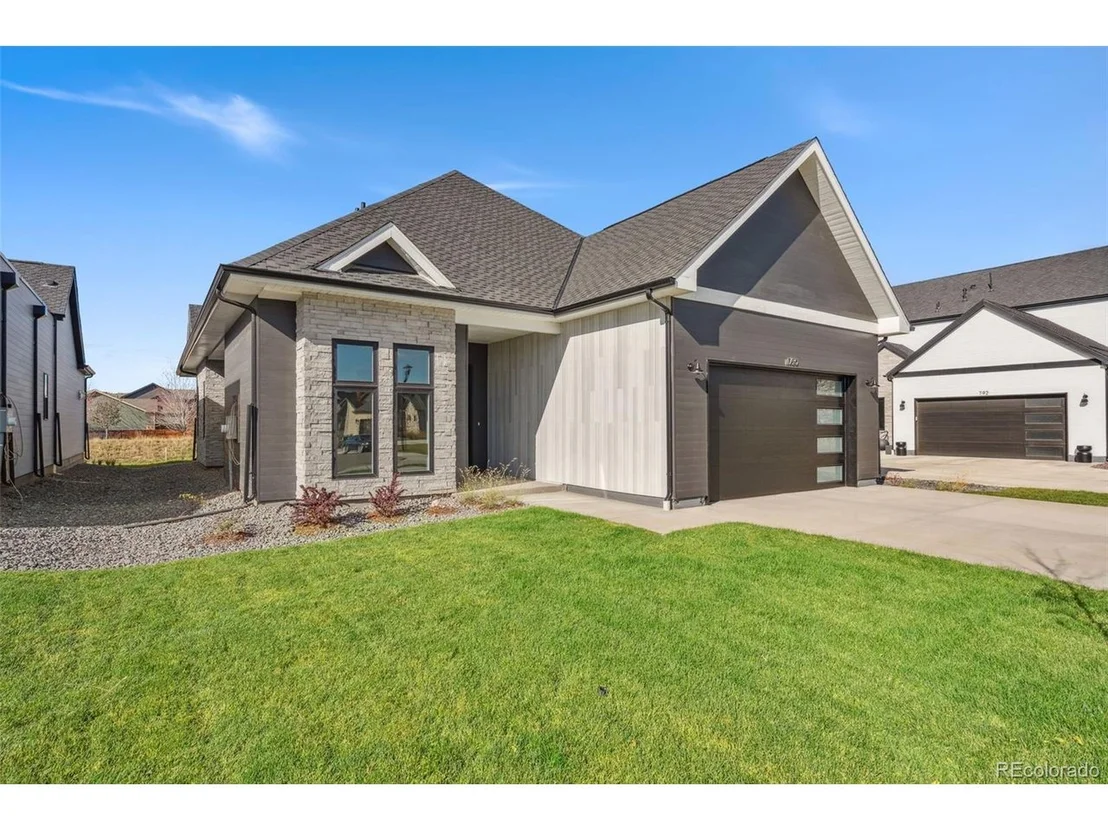Photo of 1720 Barefoot Dr