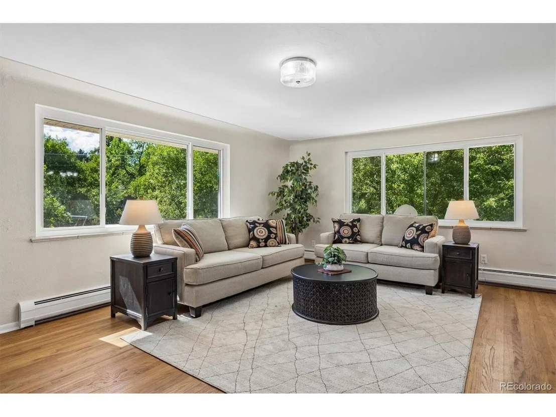 Photo of 2895 Garden Rd