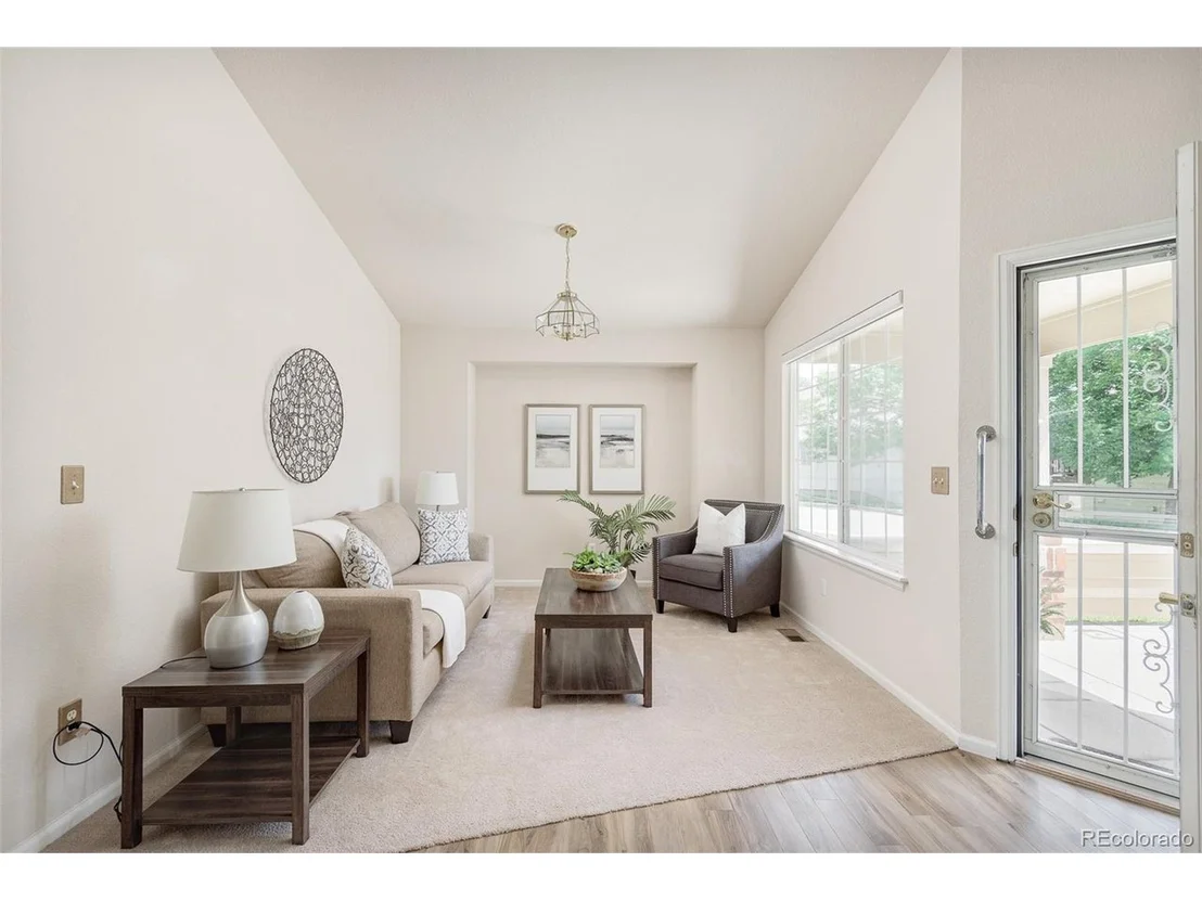 Photo of 3969 Lee Cir