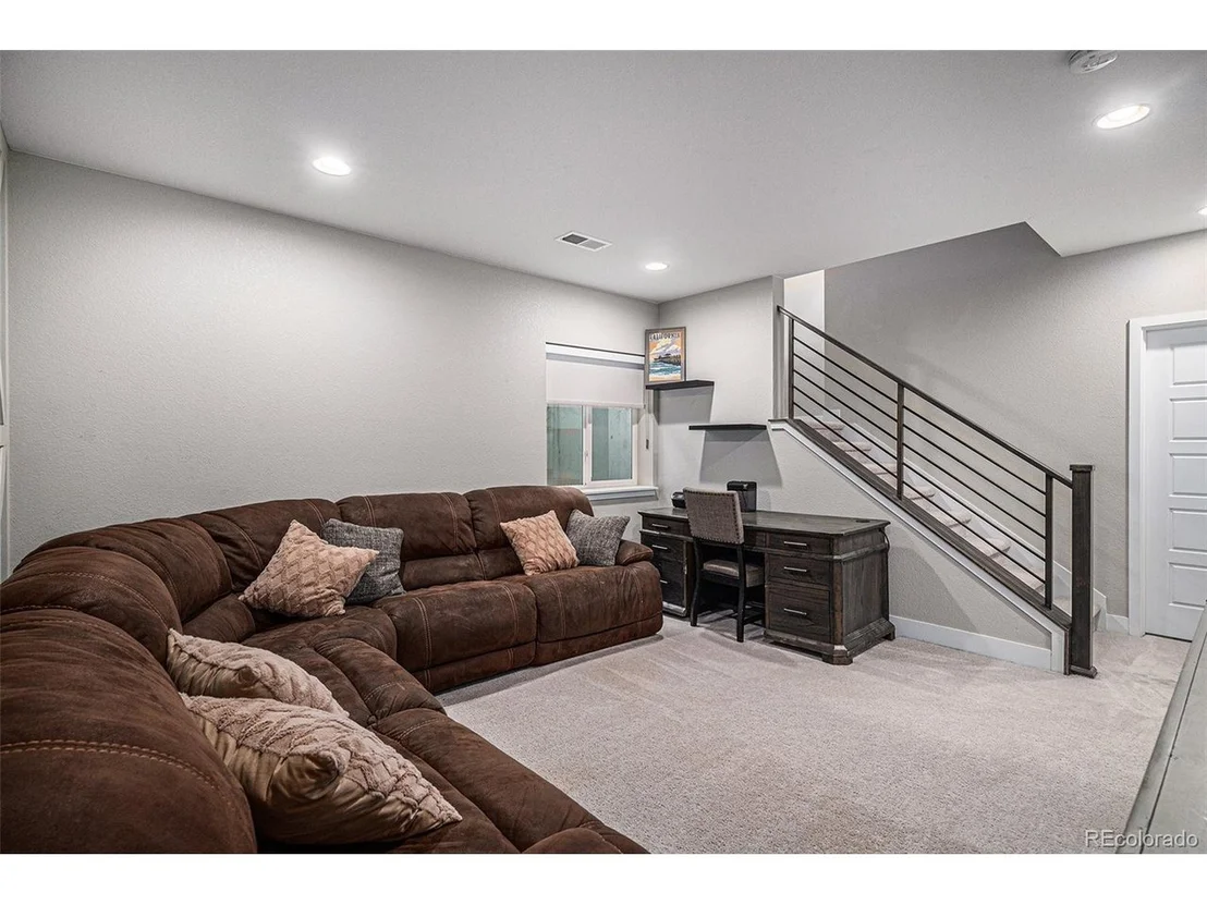 Photo of 6183 Stable View St