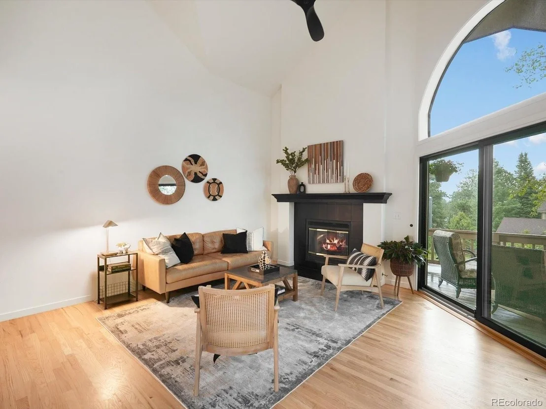 Photo of 2395 Pine Tree Ln