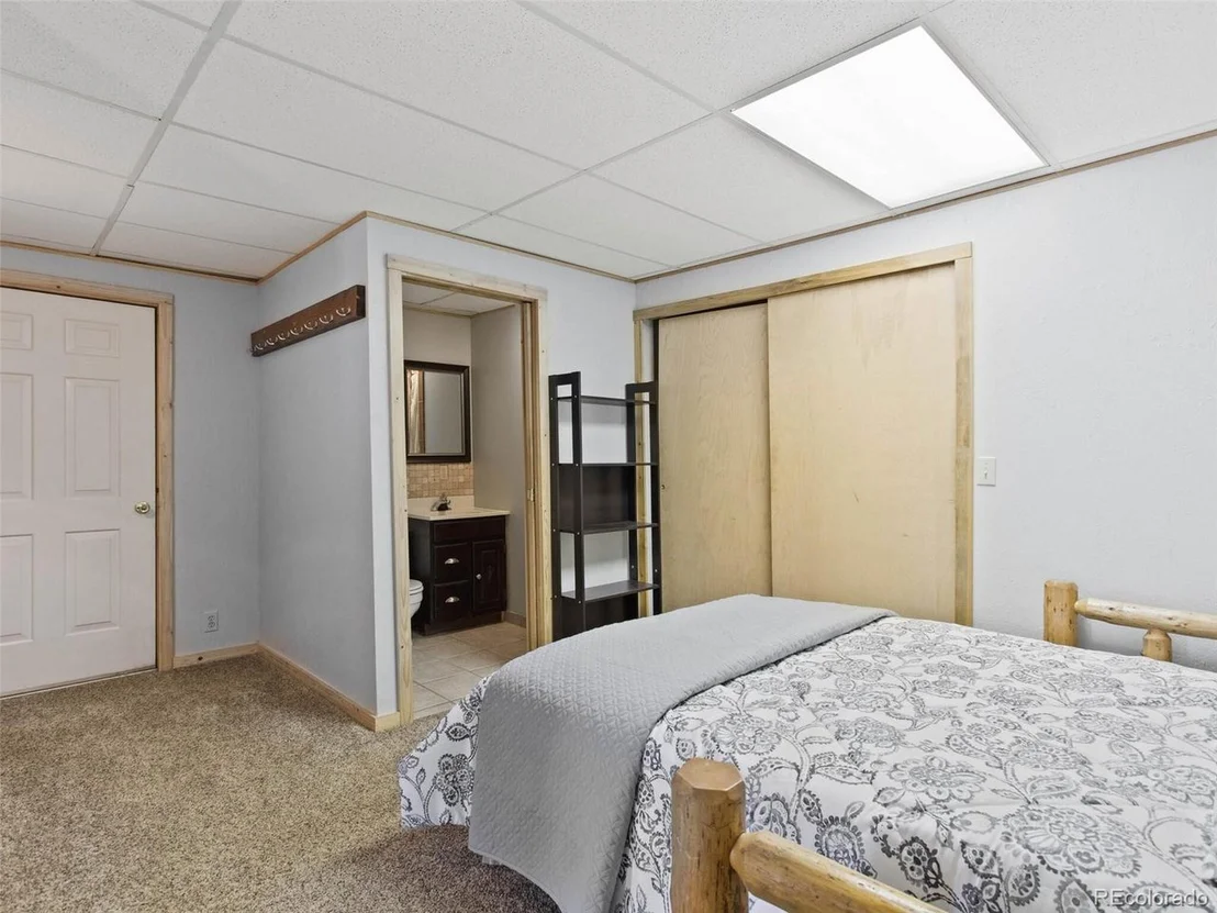 Photo of 400 Golden Dr