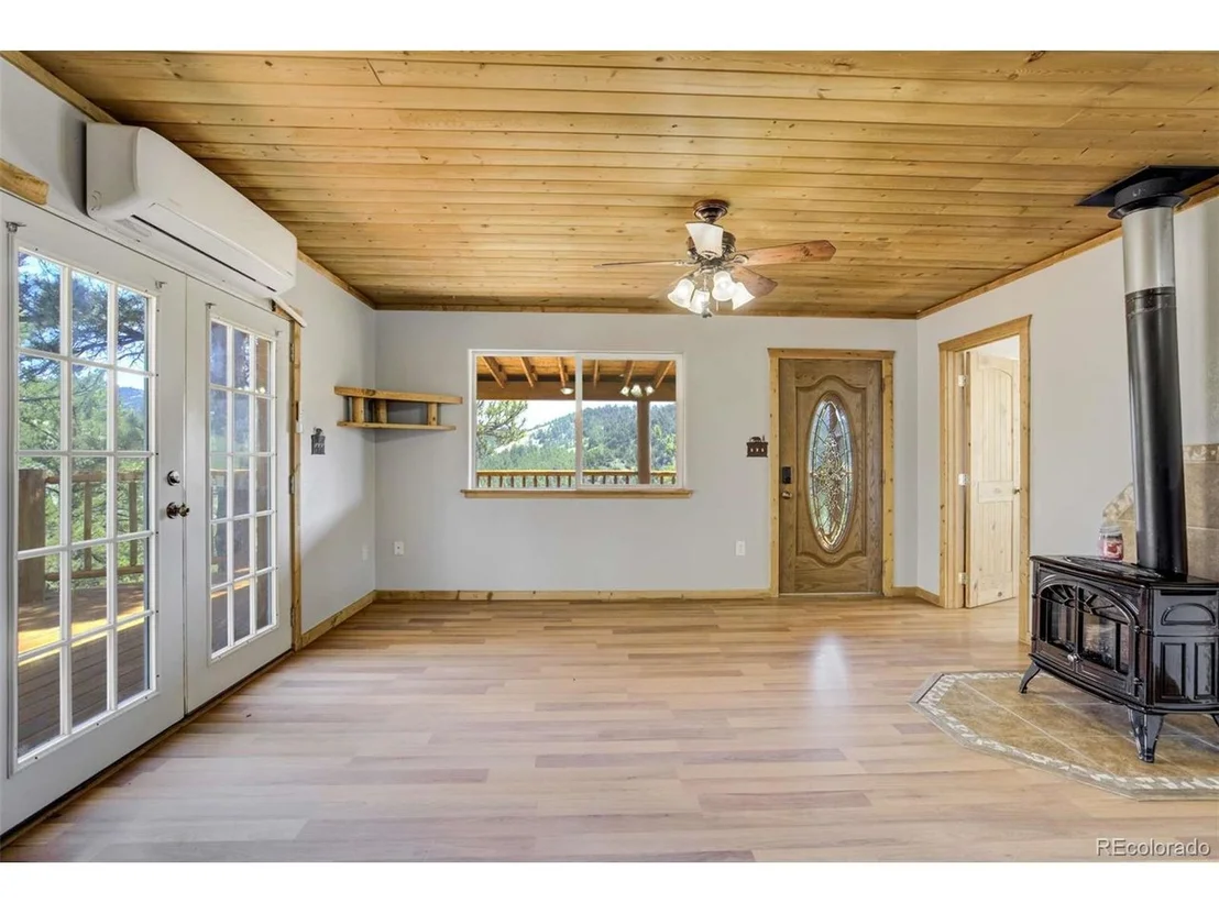 Photo of 70 Elk Cir